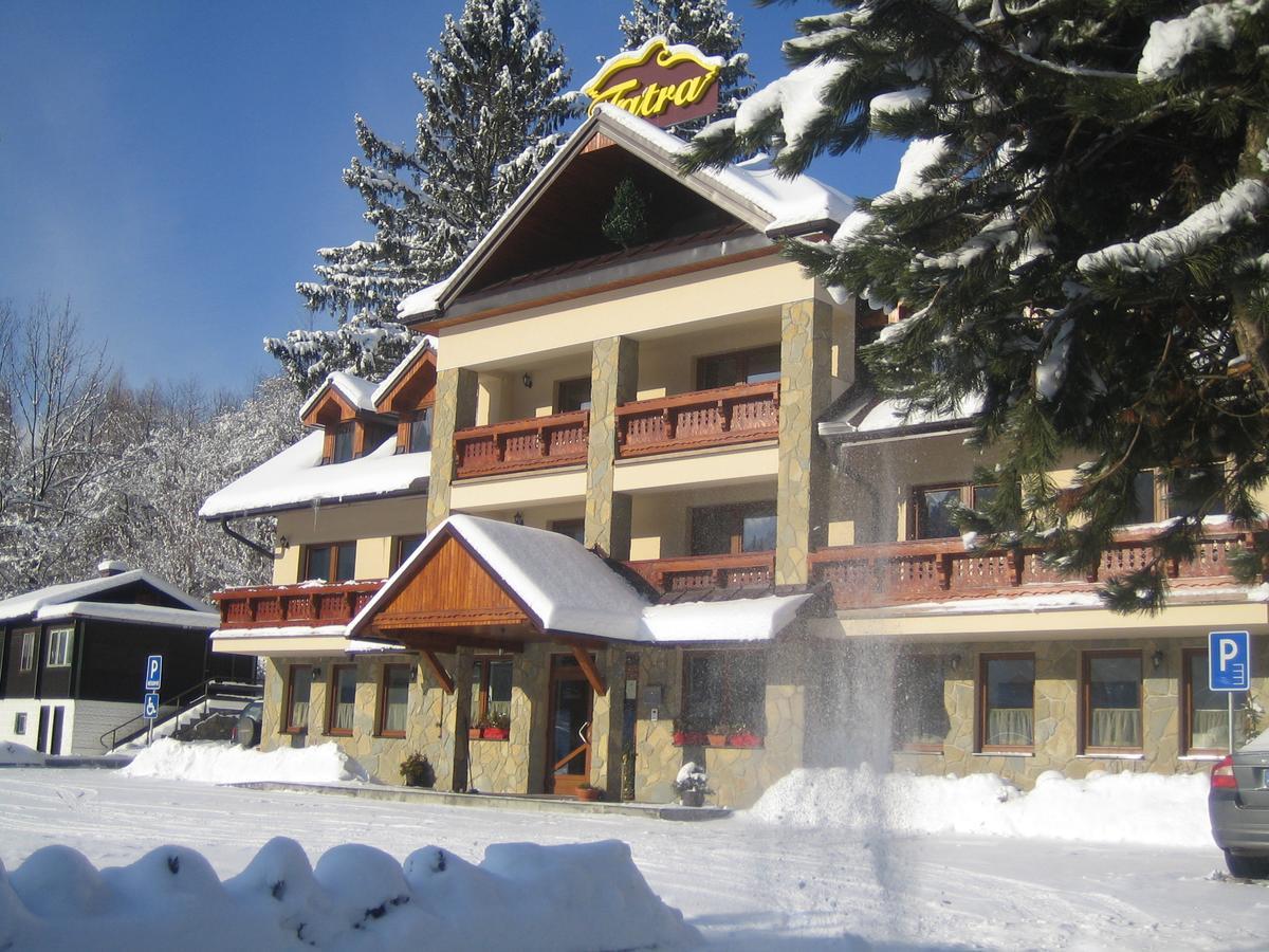 Garni Hotel Fatra เทรโควา ภายนอก รูปภาพ