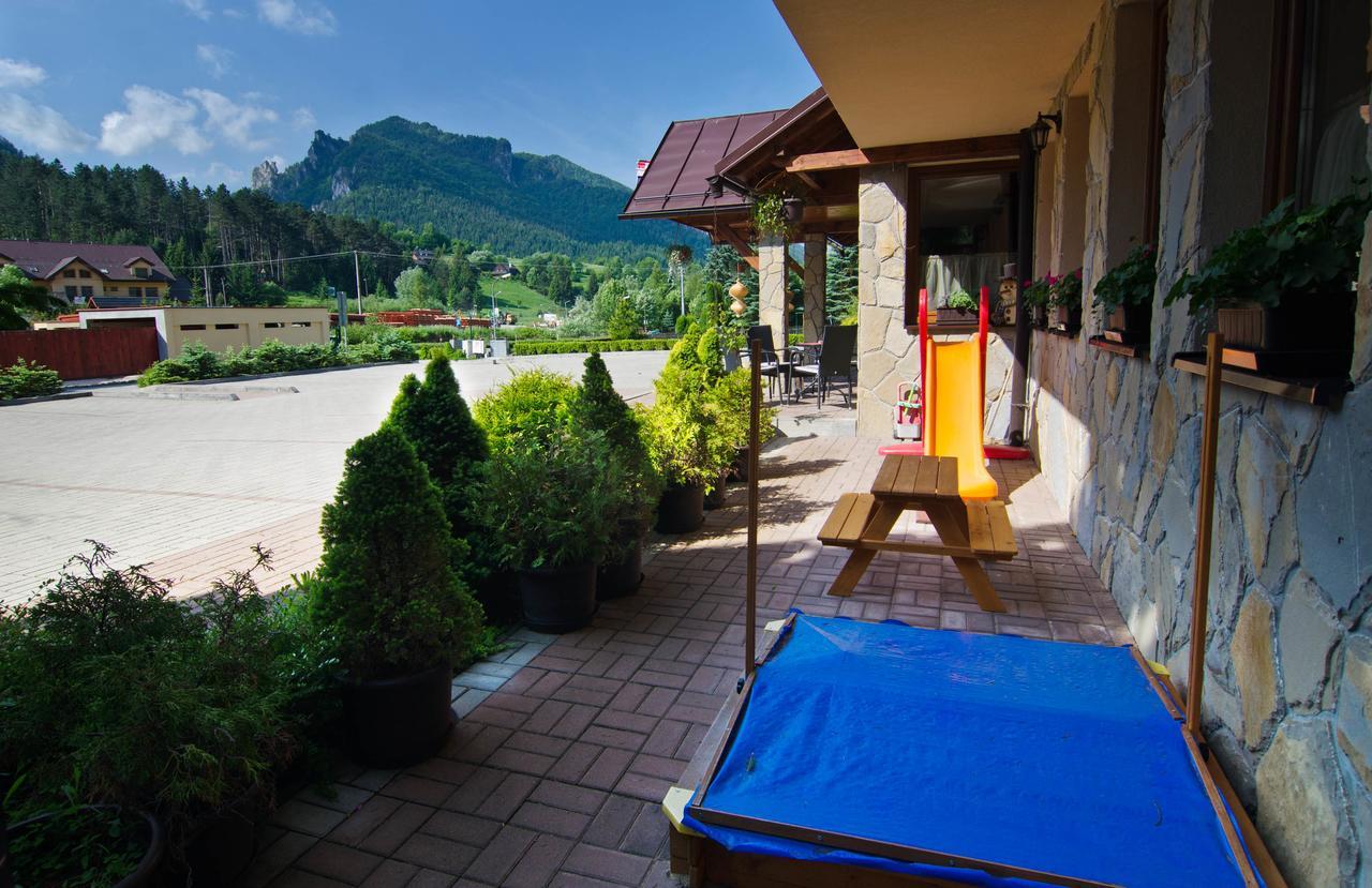 Garni Hotel Fatra เทรโควา ภายนอก รูปภาพ